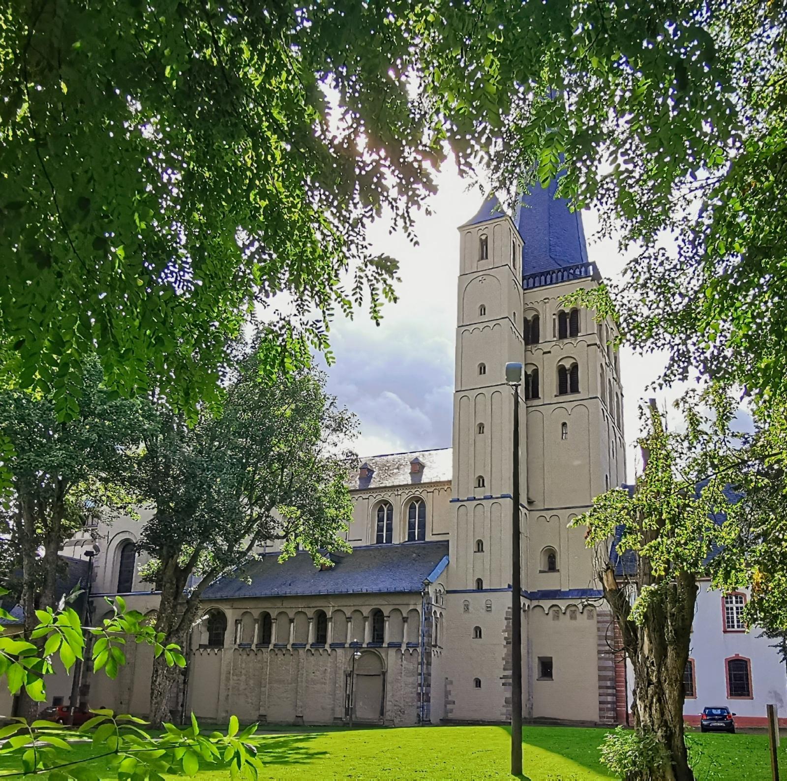 Nordansicht Abteikirche St. Nikolaus Brauweiler