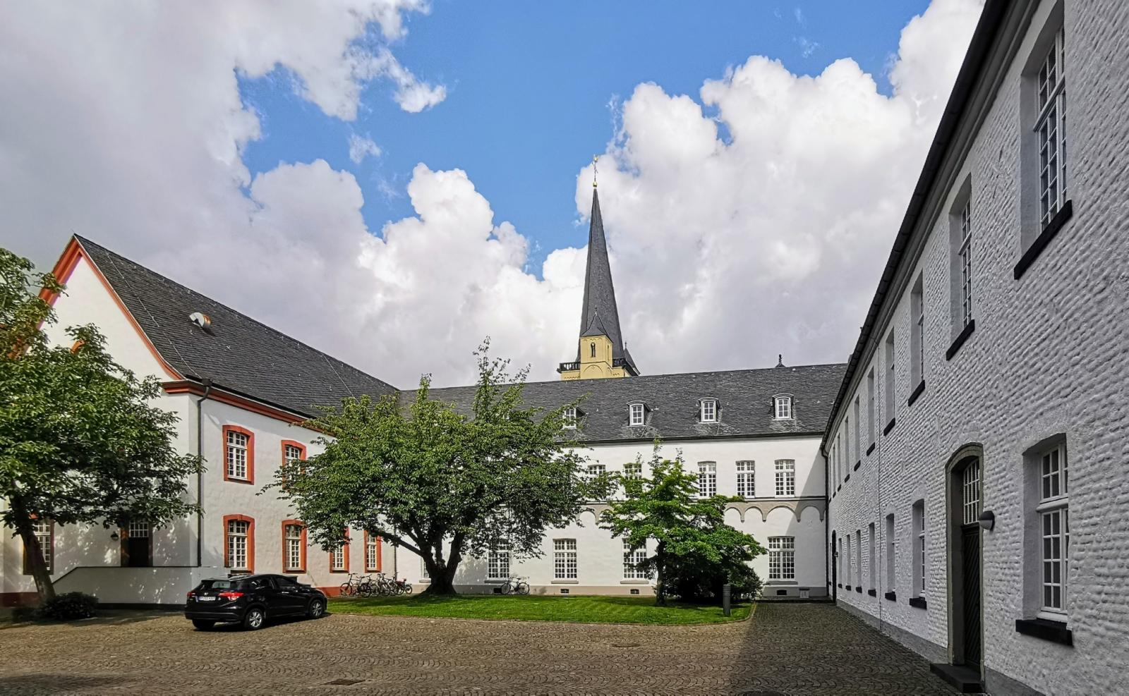 Blick in den Wirtschaftshof