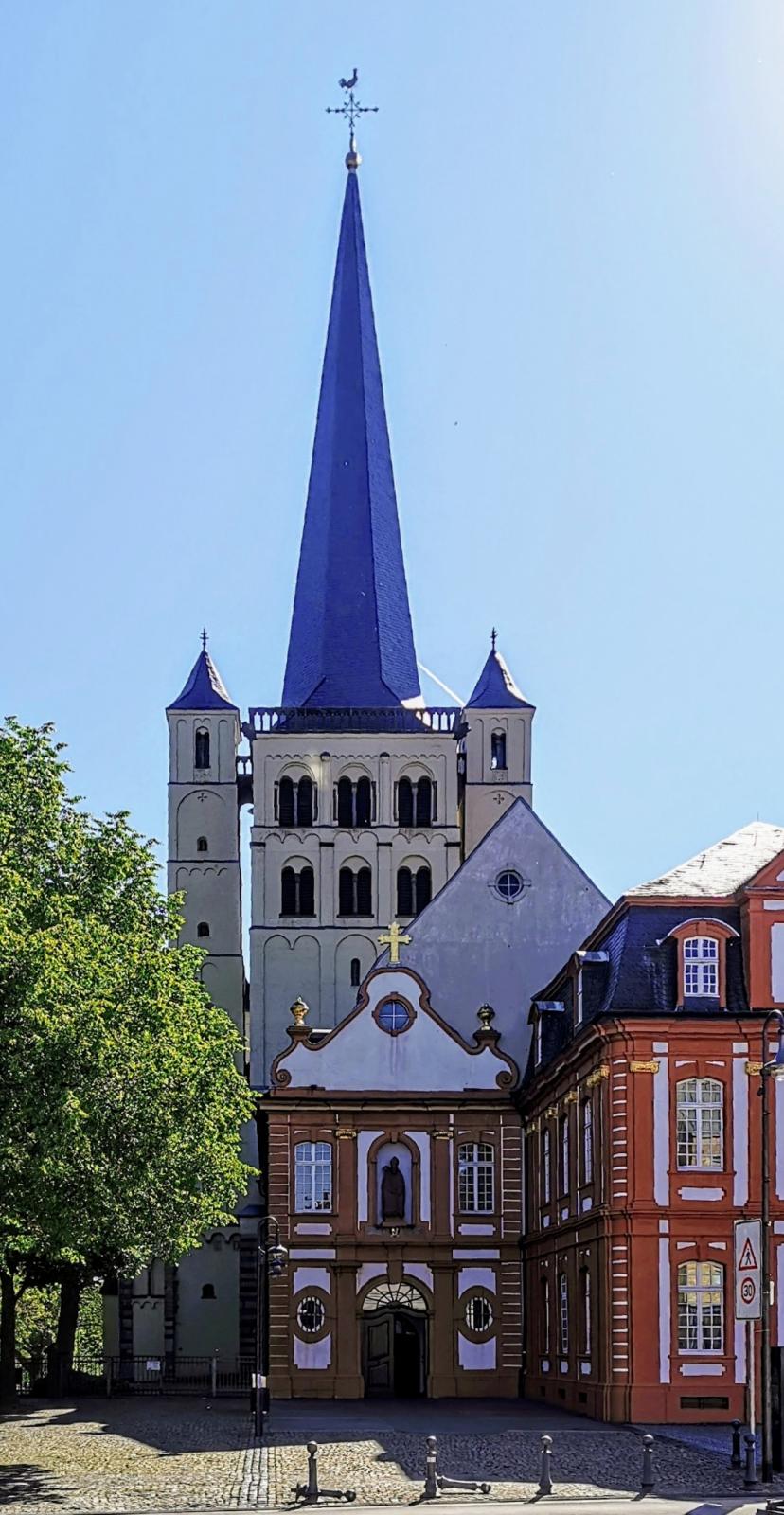 Straßenansicht Ehemalige Benediktinerabtei Brauweiler
