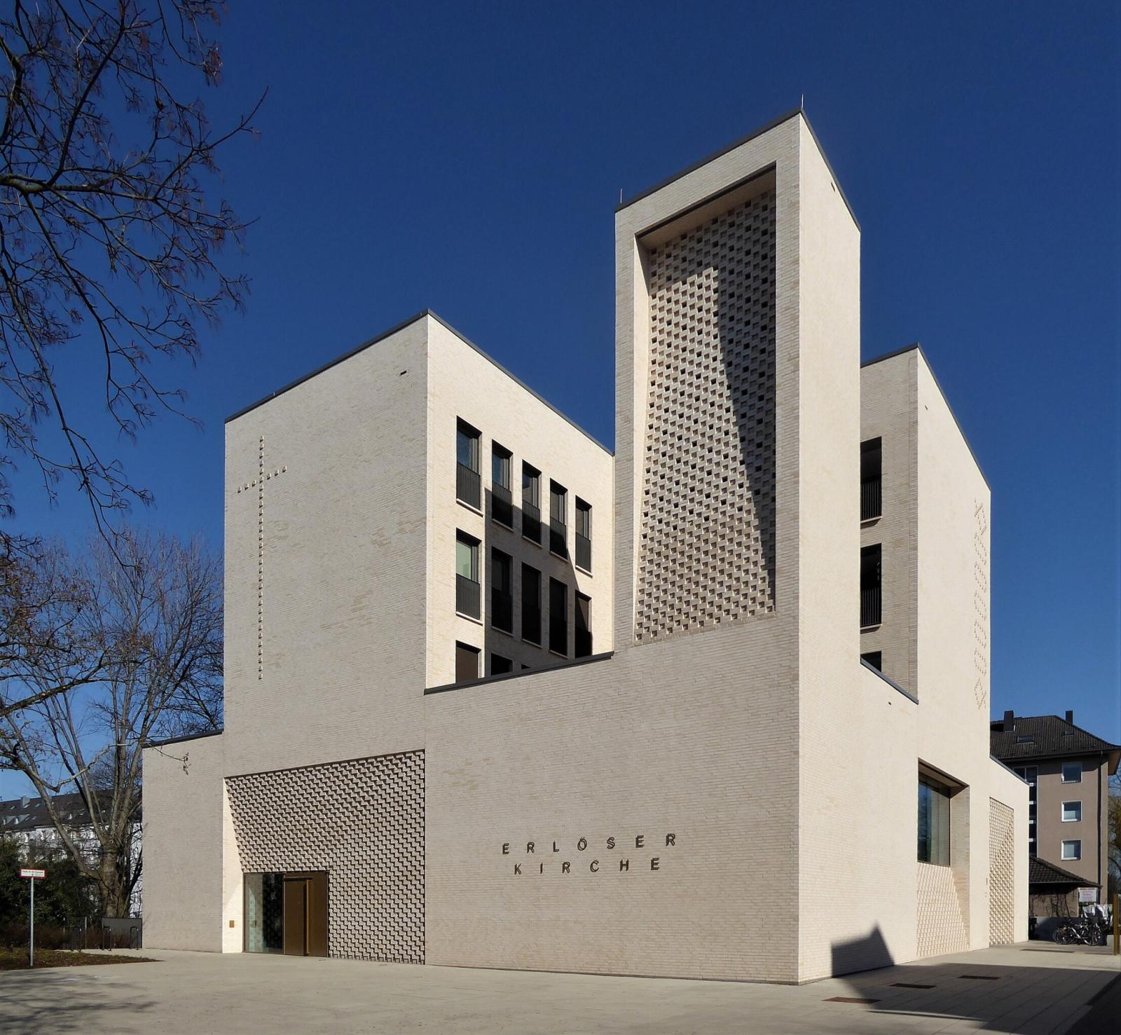Außenperspektive aus Blickrichtung Südwesten, Kirchplatz