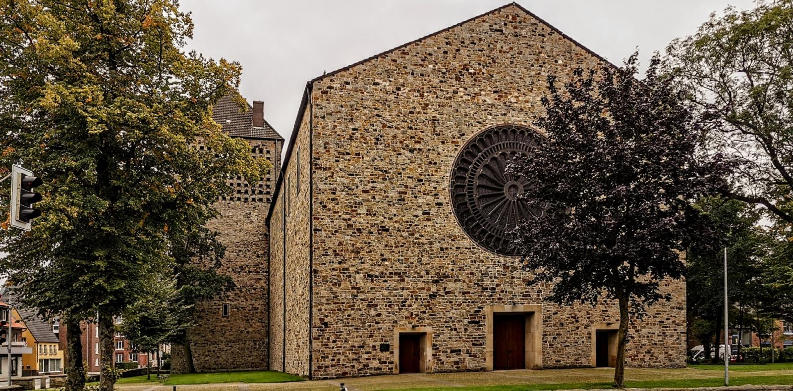 Giebelfasade Kirchenschiff Heilig-Kreuz-Kirche Dülmen