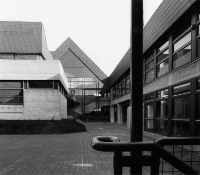 historische Ansicht: Blick auf Päd. Zentrum als zentraler Treffpunkt