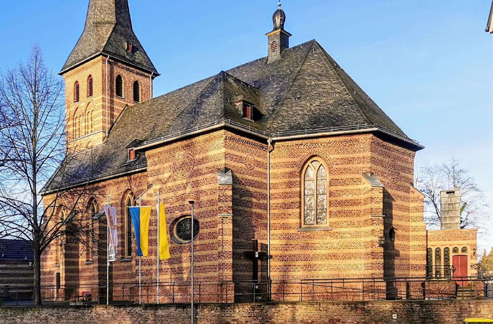 Südostansicht mit ehem. Privatkapelle Metternich