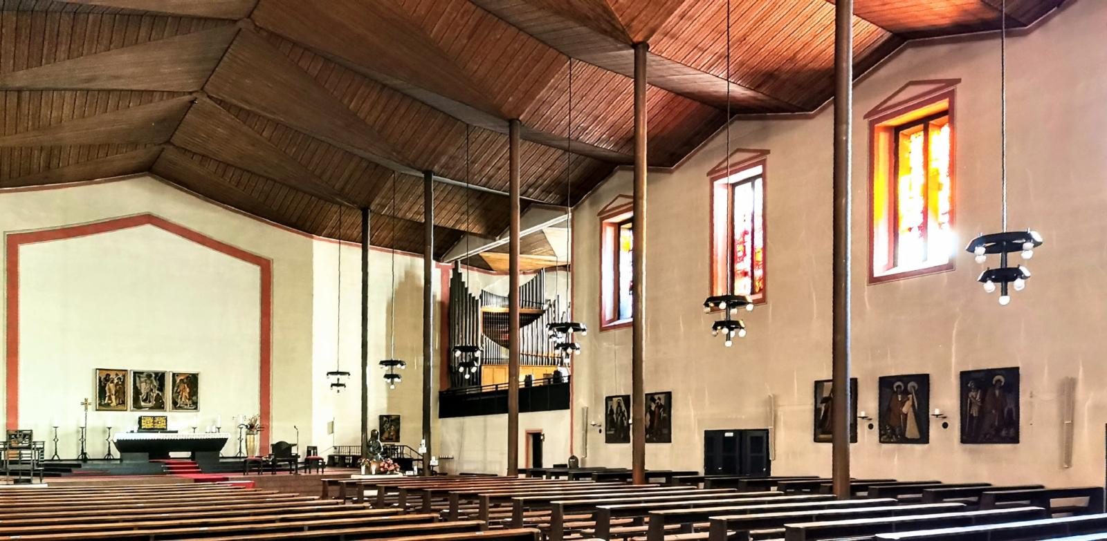 Innenraum St. Mariae Himmelfahrt in Ochtrup
