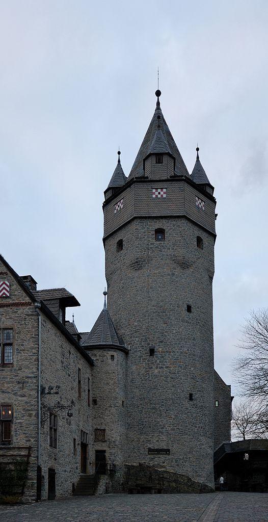 Pulverturm im Oberen Burghof