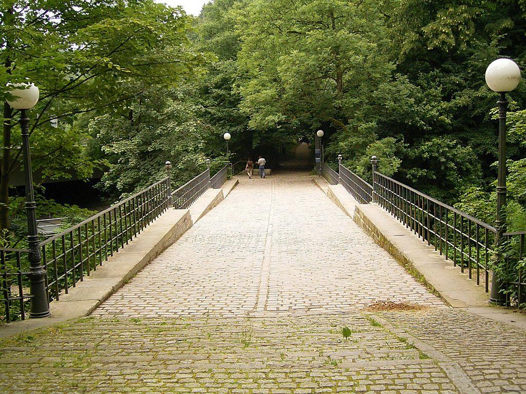 Blick über die Napoleonsbrücke von Solingen aus Richtung Remscheid