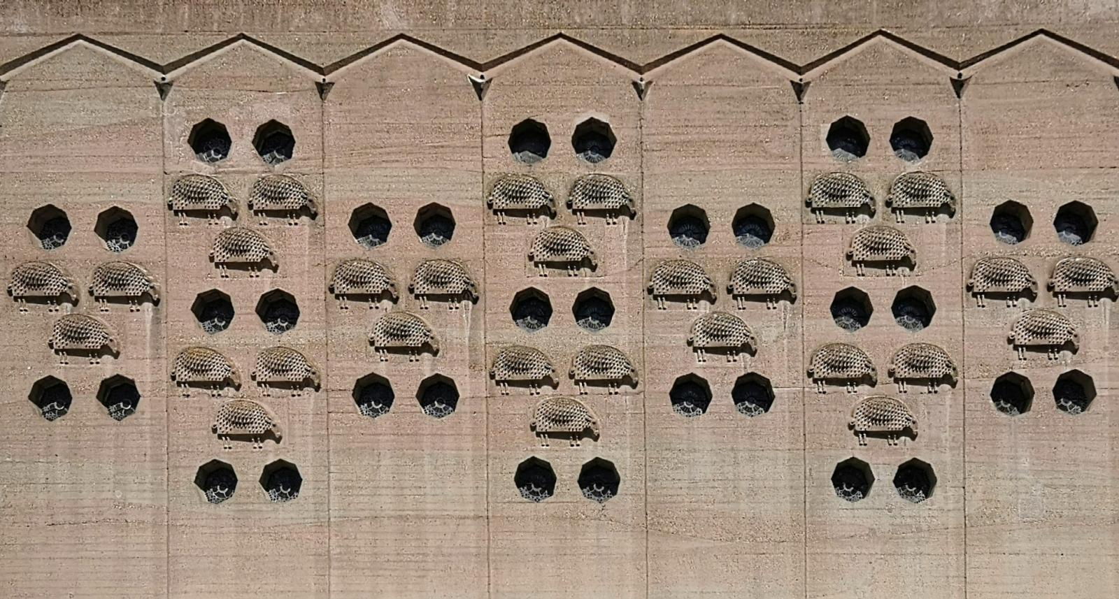 Schafherde auf der Fassade