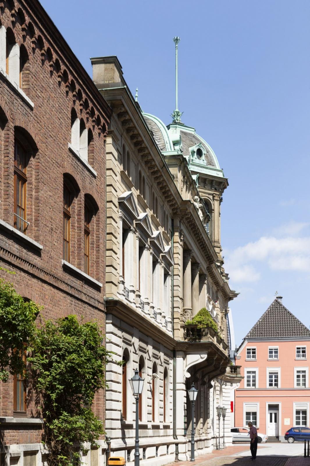 Palais Underberg, Perspektive Underbergstraße