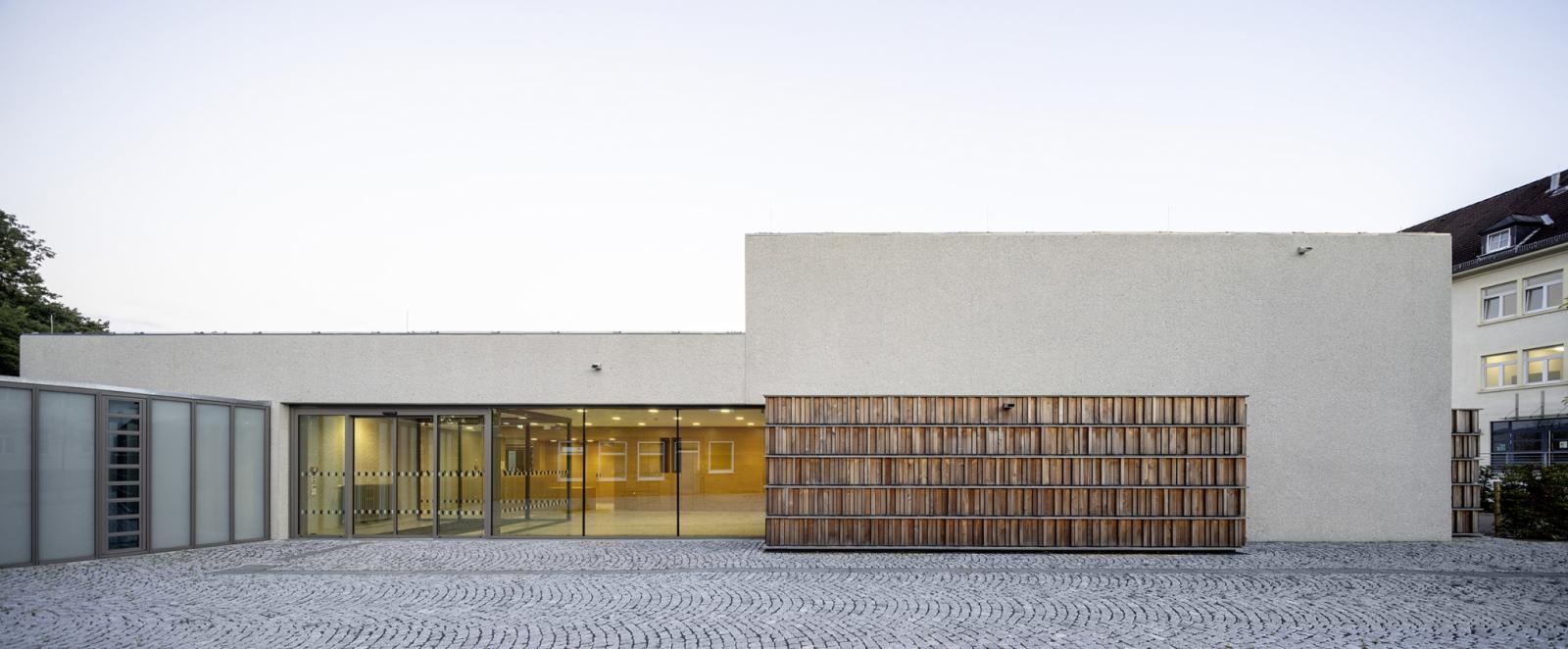 Johannes Rau-Zentrum, fassadenansicht Neubau