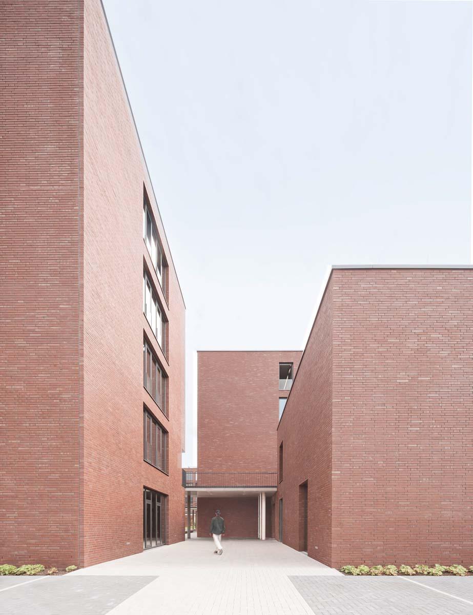 Tita-Cory-Campus, Außenperspektive