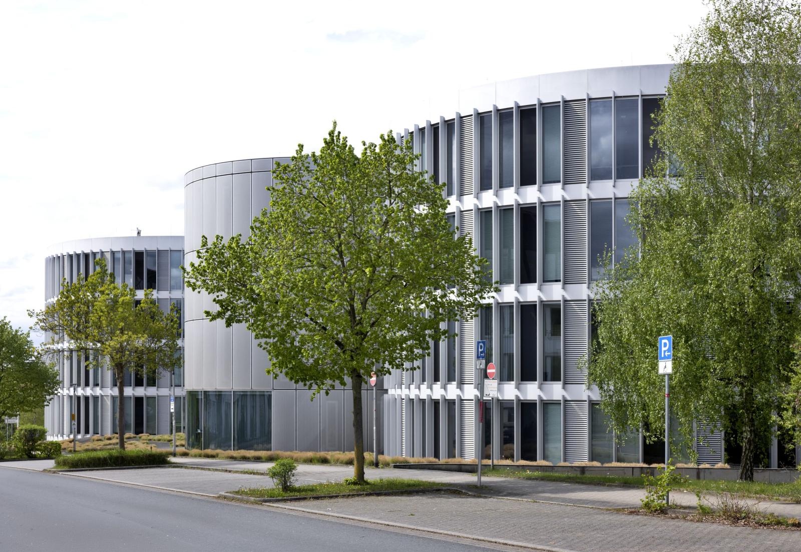 Zahnmedizinisch-Biowissenschaftliches Forschungs- und Entwicklungszentrum Witten, Straßenperspektive