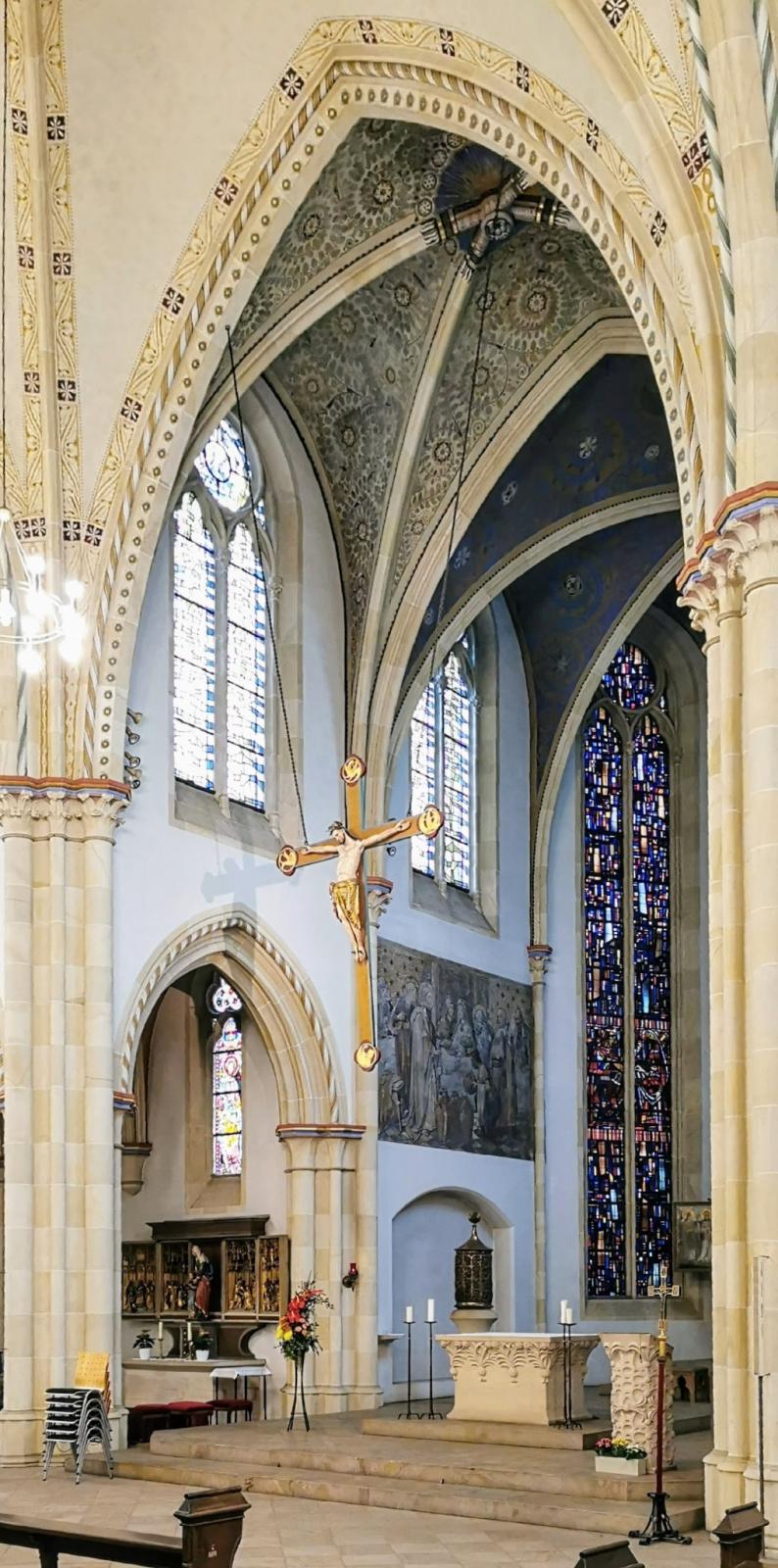 Blick vom Chor in die Kirche