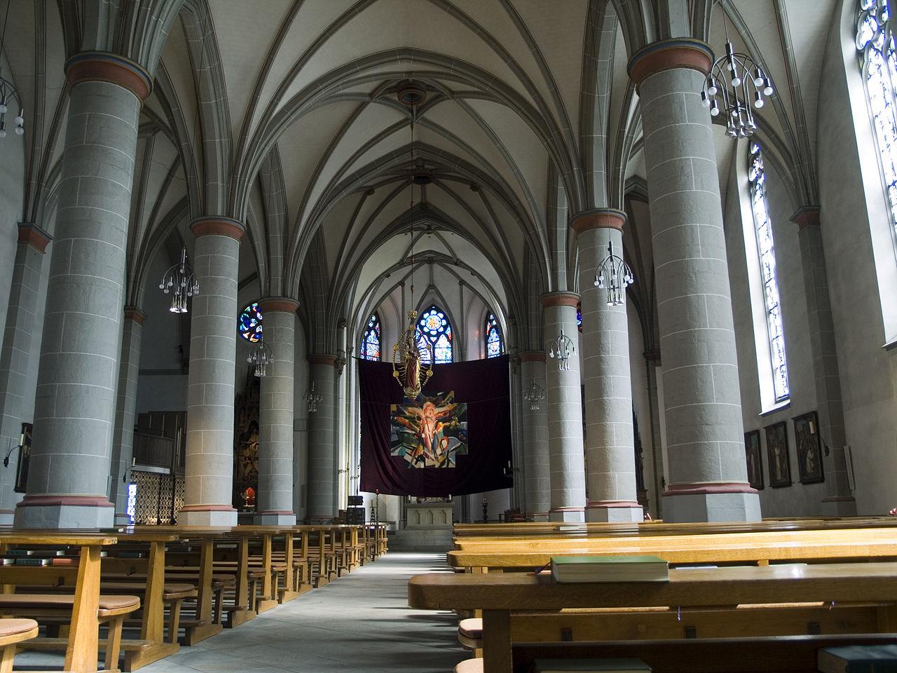 Innenansicht St. Peter und Paul