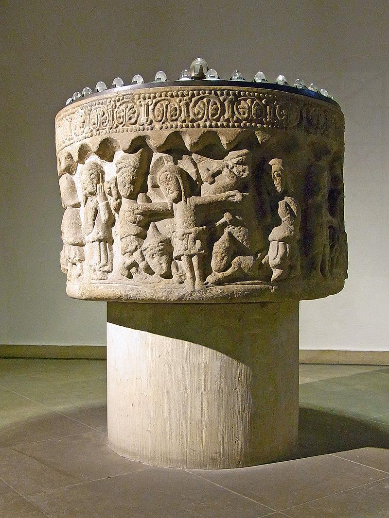 romanischer Taufstein