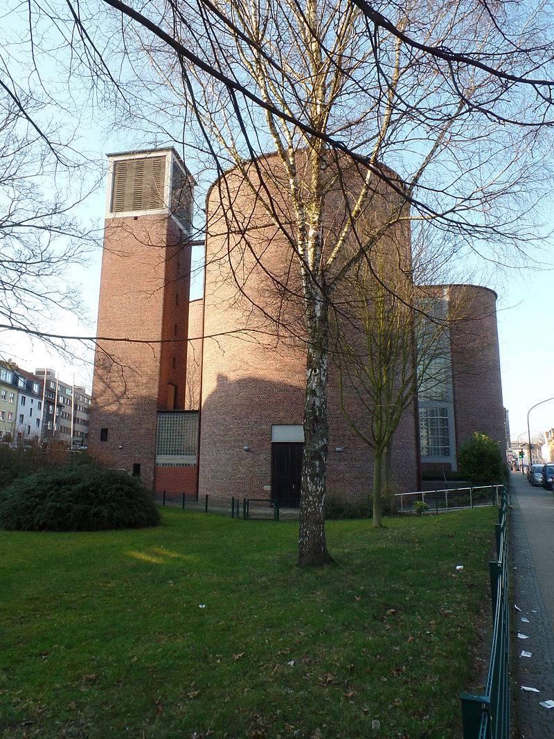Gesamtansicht der Kirche St. Andreas
