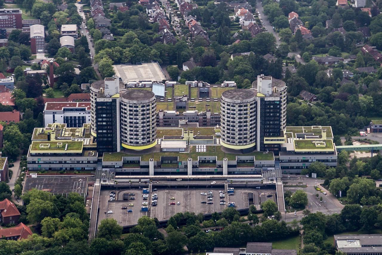 Luftaufnahme des Zentralklinikums vor der Sanierung