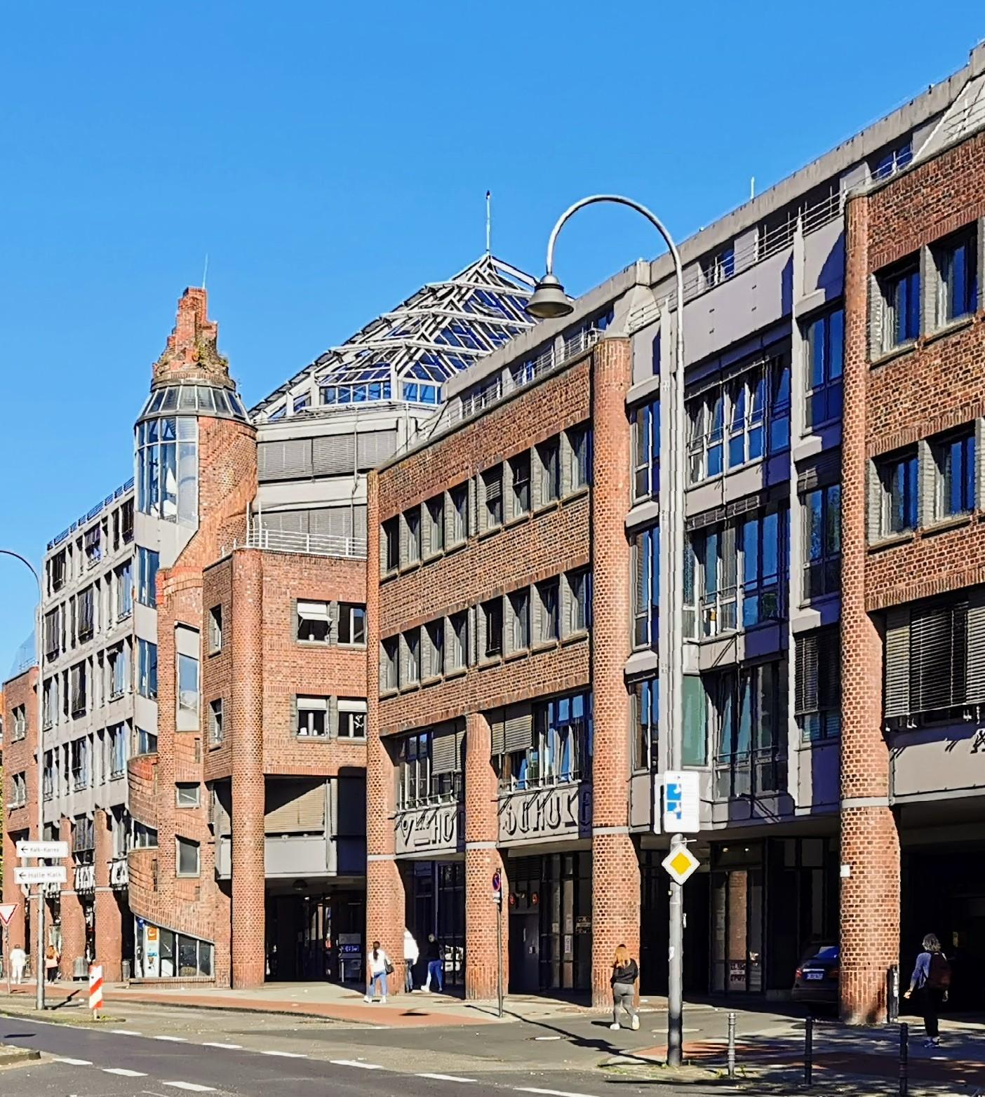 Straßenflucht Kalker Hauptstraße, Bezirksrathaus Köln-Kalk