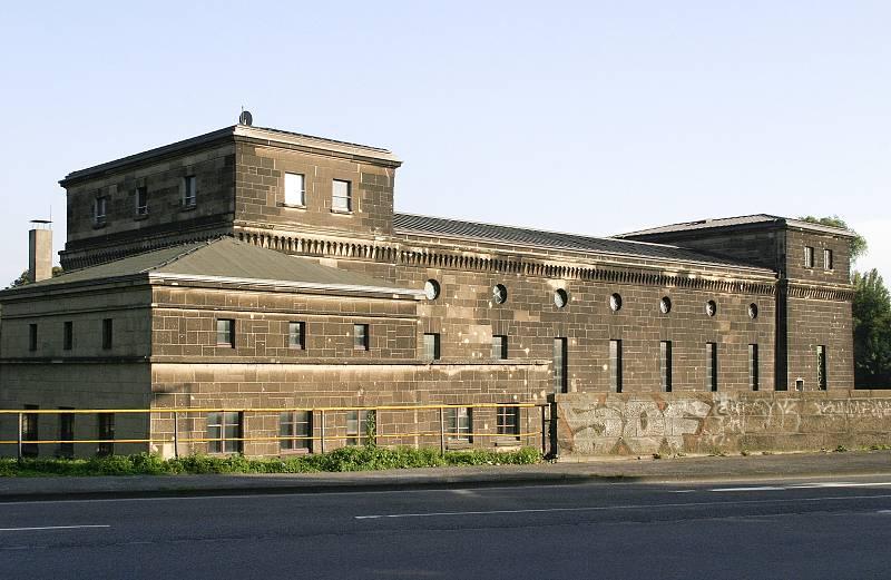 Seitenansicht Wasserkraftwerk