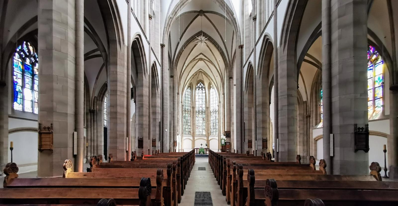 Salvatorkirche Duisburg Blick in Innenraum