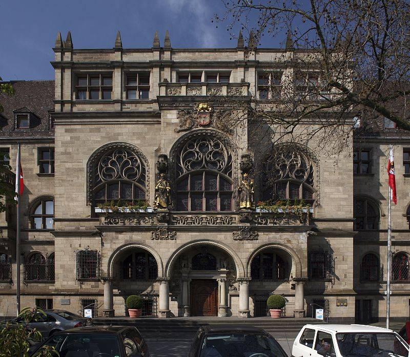 Eingangsportal Rathaus Duisburg