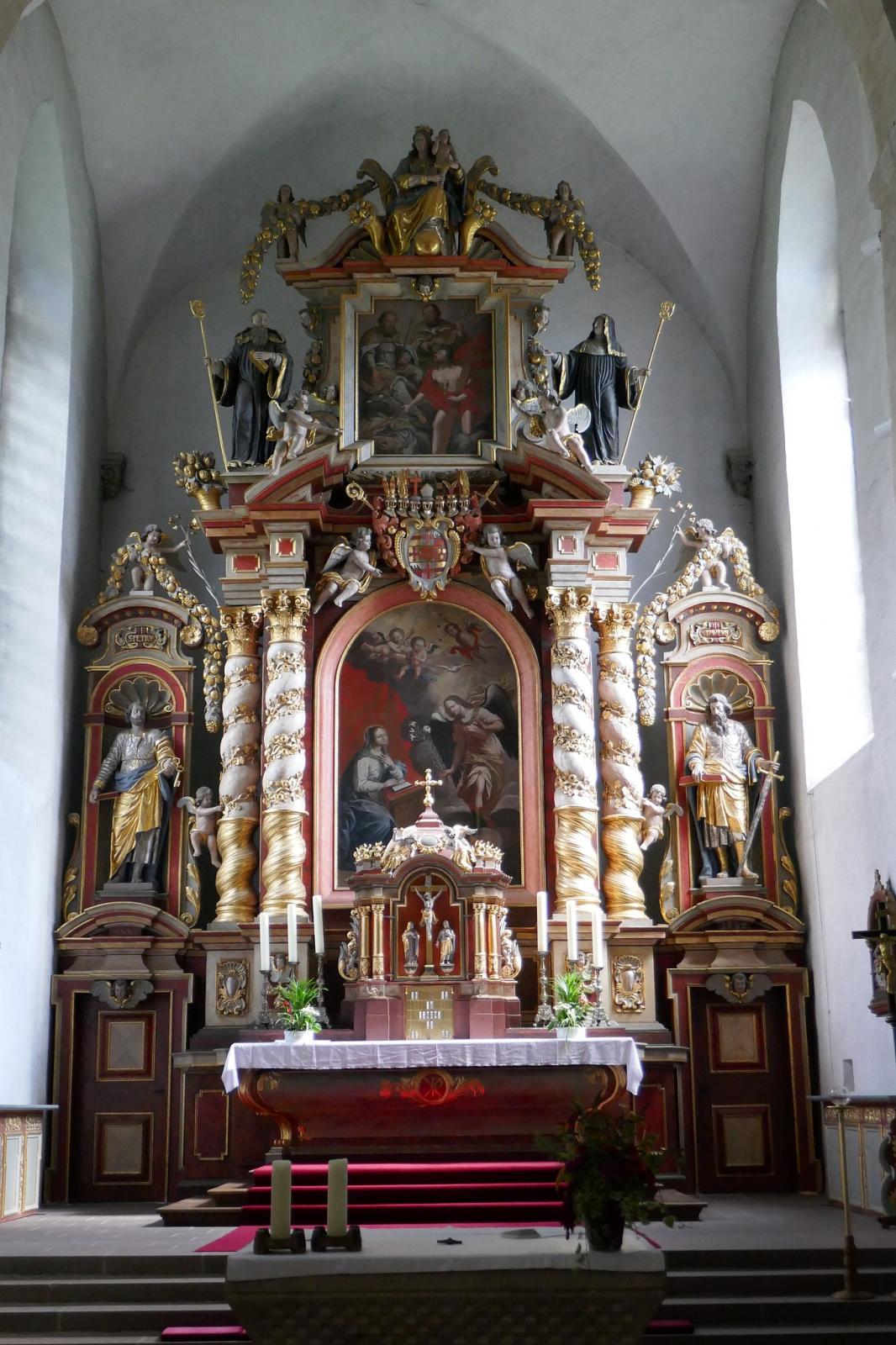 Hochaltar in St. Peter und Paul