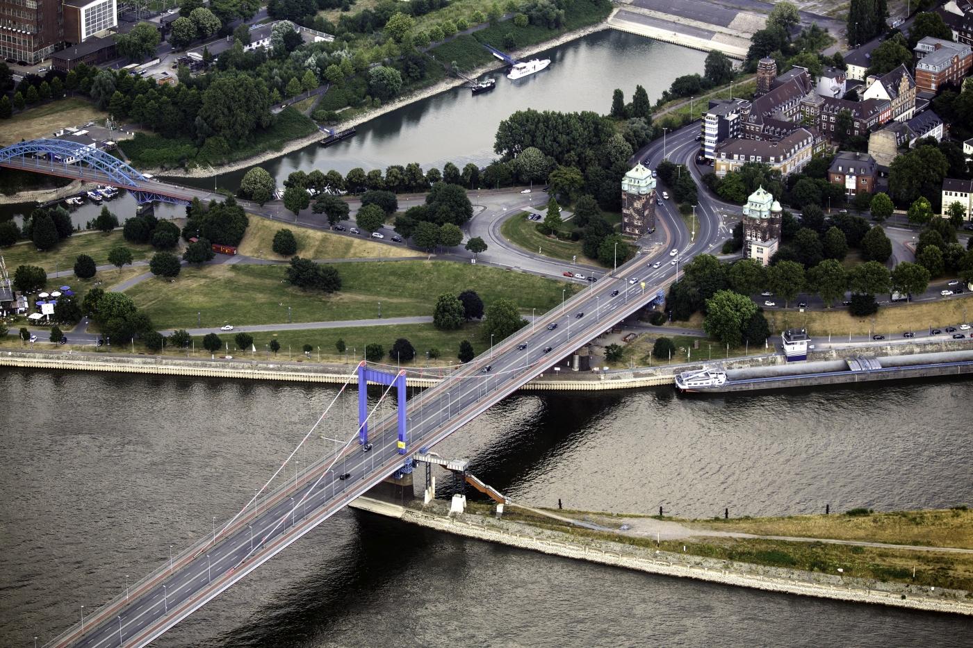 Luftbild Friedrich-Ebert-Brücke Duisburg