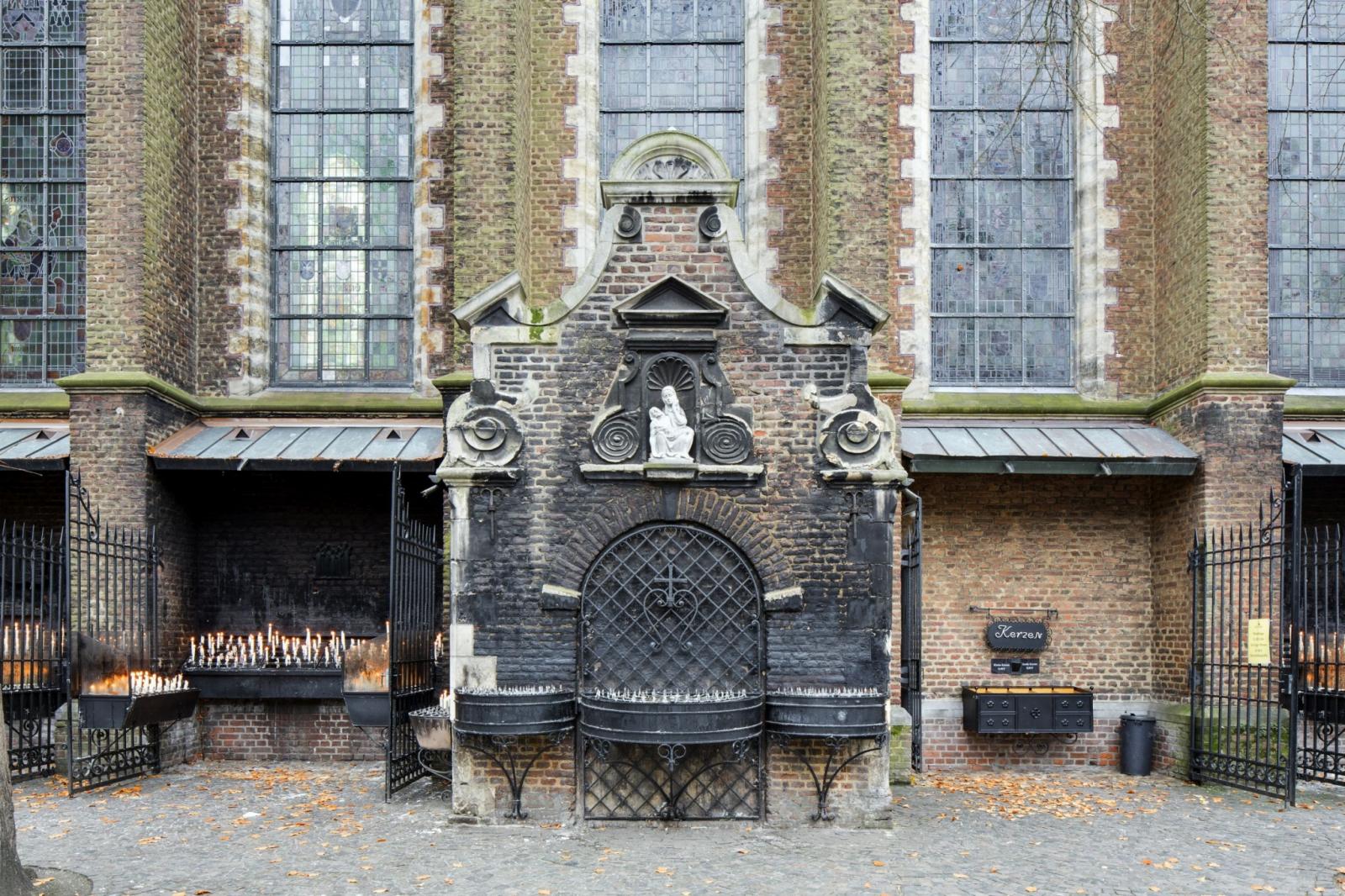 An der Kerzenkapelle