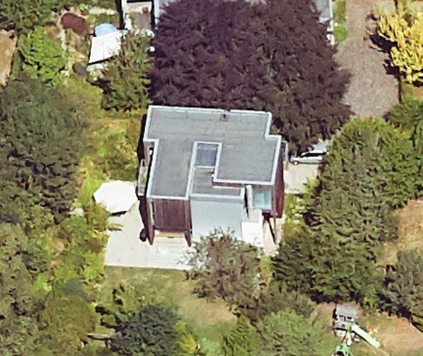 Schrägluftbild von Süden, Haus mit 2 Wohneinheiten, Hagen 