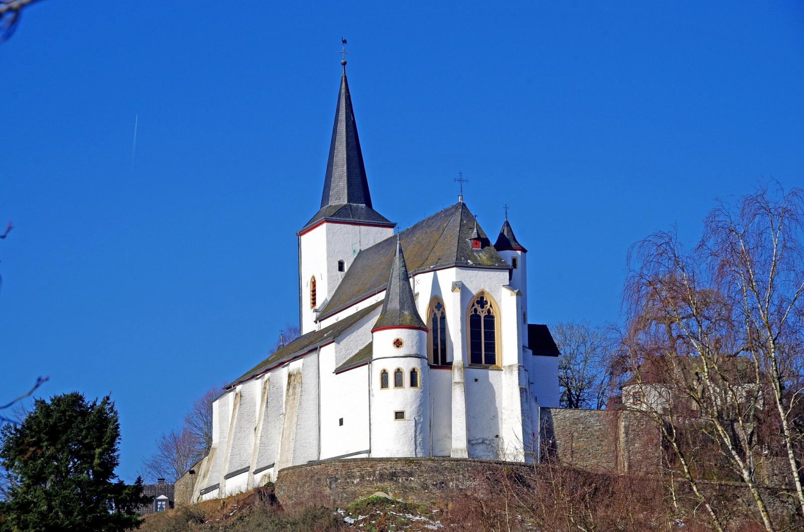 St. Matthias in Reifferscheid von Osten