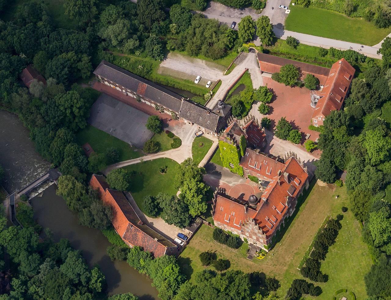 Luftbild Schloss Heessen