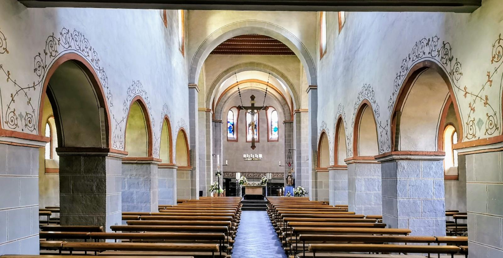 Kircheninnenraum St. Pankratius, Blick nach Osten