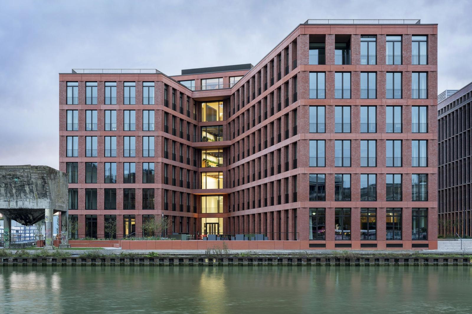Frontansicht, Hafenseite