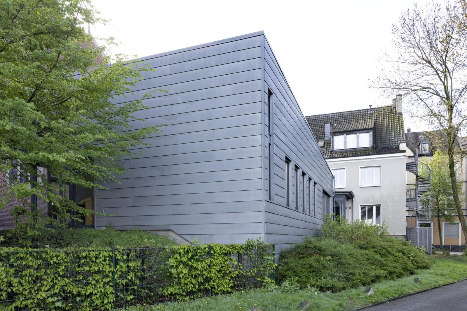 Gemeindehaus St. Franziskus, Außenperspektive