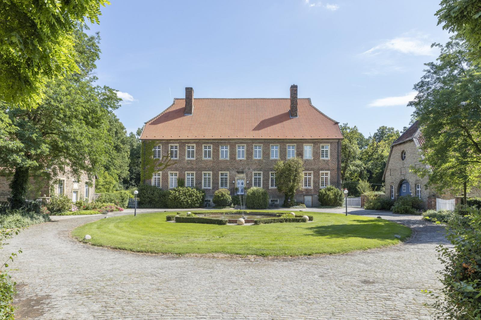 Schlosshof Haus Venne