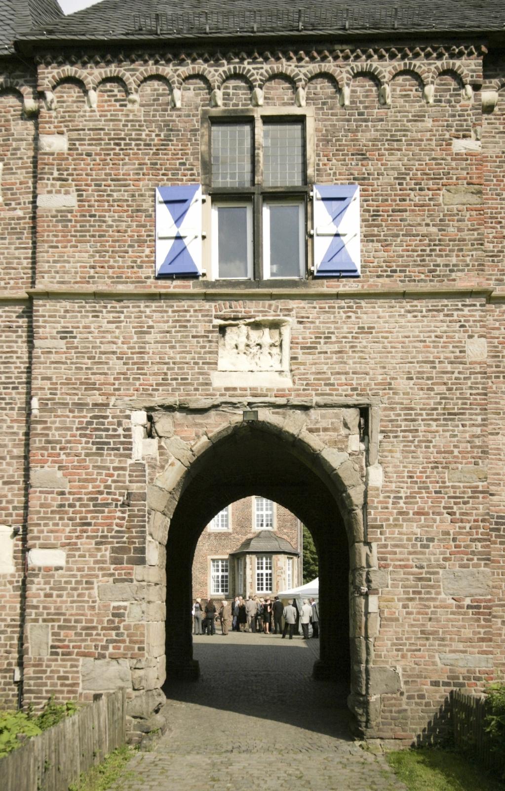 Einfahrt Burg Vondern