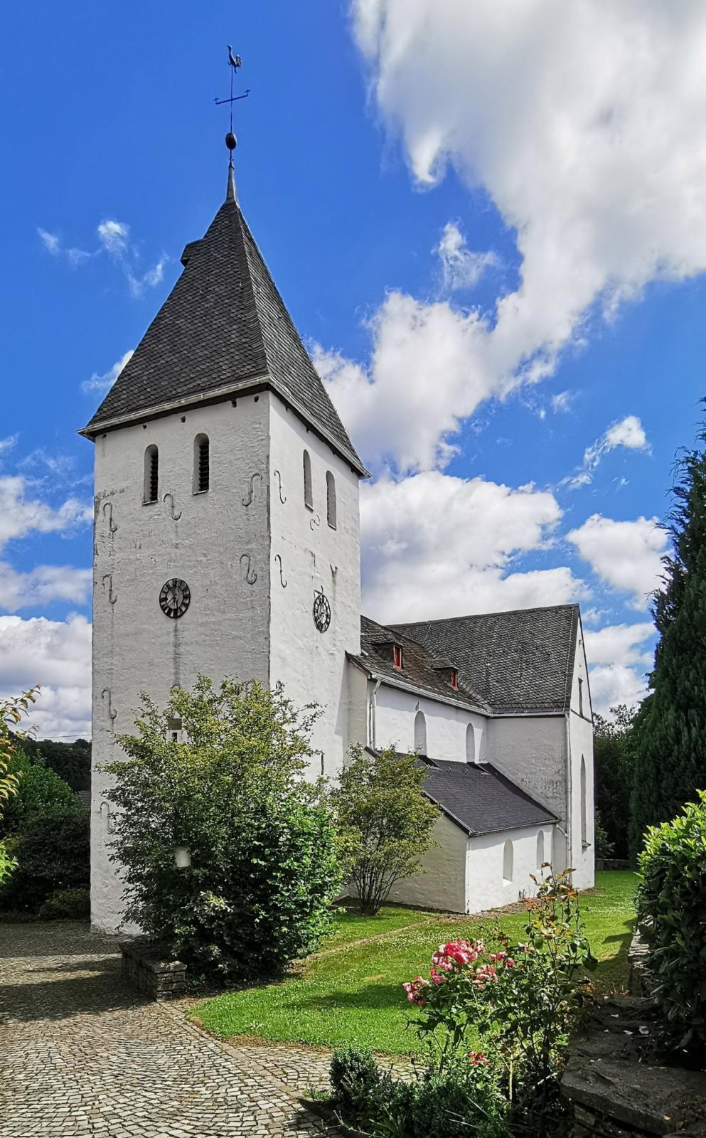 Ev. Kirche Marienheide-Müllenbach von Westen