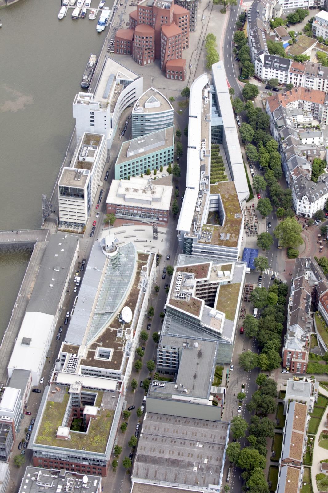 Kaistraße und Zollhof von oben
