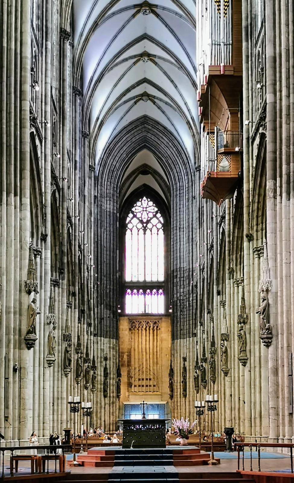 Blick ins Langhaus nach Westen
