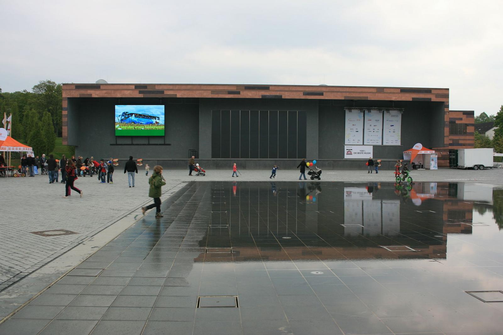 Himmelsspiegel und Grohe-Forum