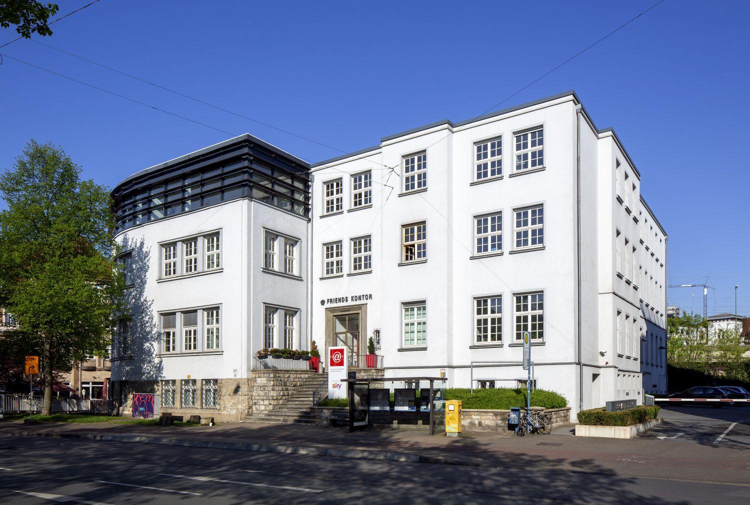 Seitenansicht Gebäudekomplex