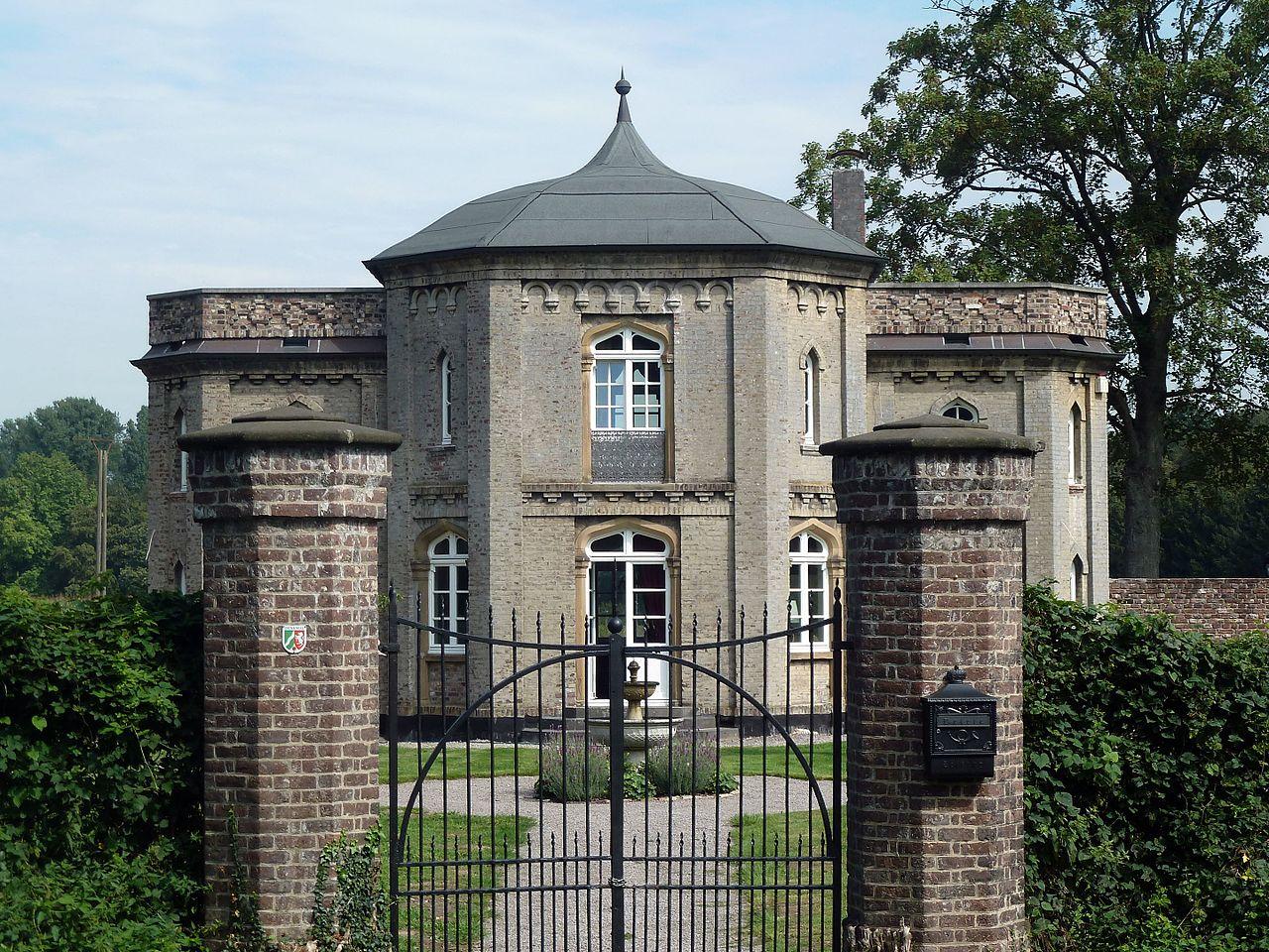 ehemaliger Maurischer Teepavillon im Park von Schloss Leyenburg