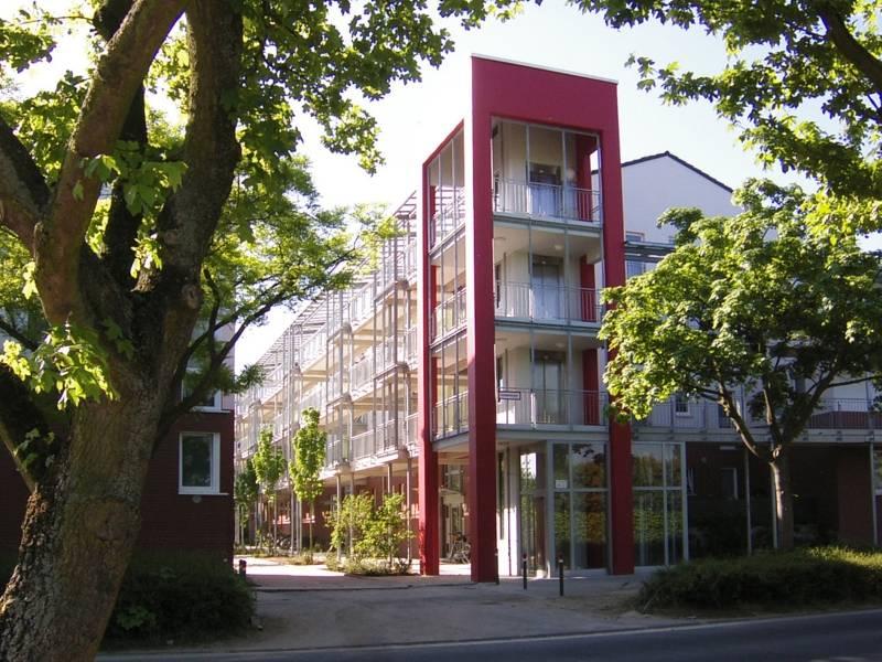 Roter Aufzugsturm