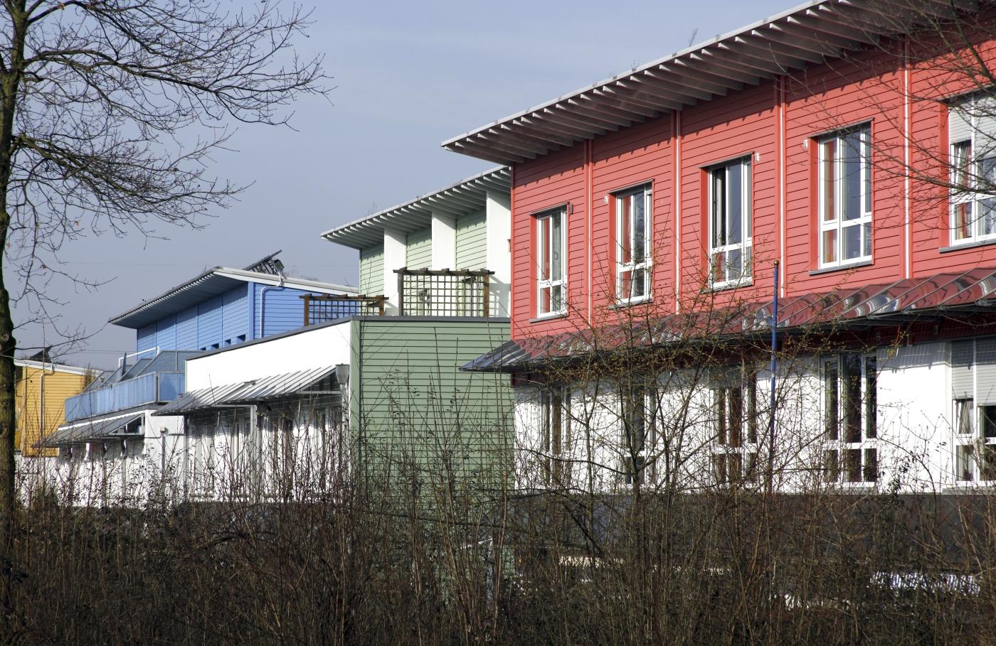 Pultdachgebäude in in Holzrahmenbauweise