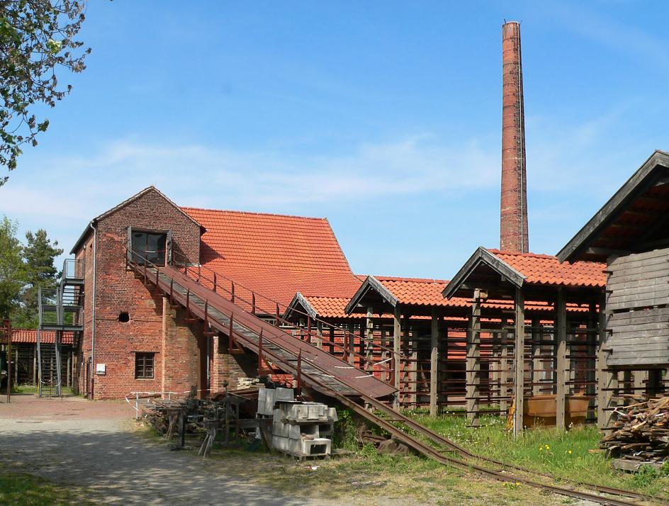 Aufzug zum Kippboden