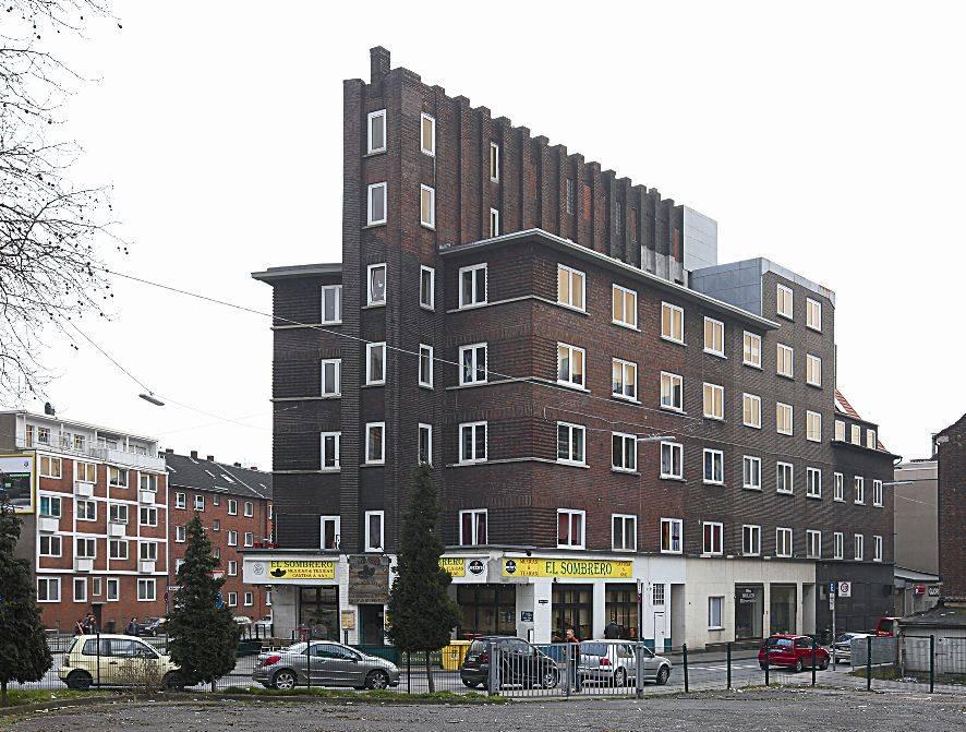 Wohn- und Geschäftshaus am "Ringeck"