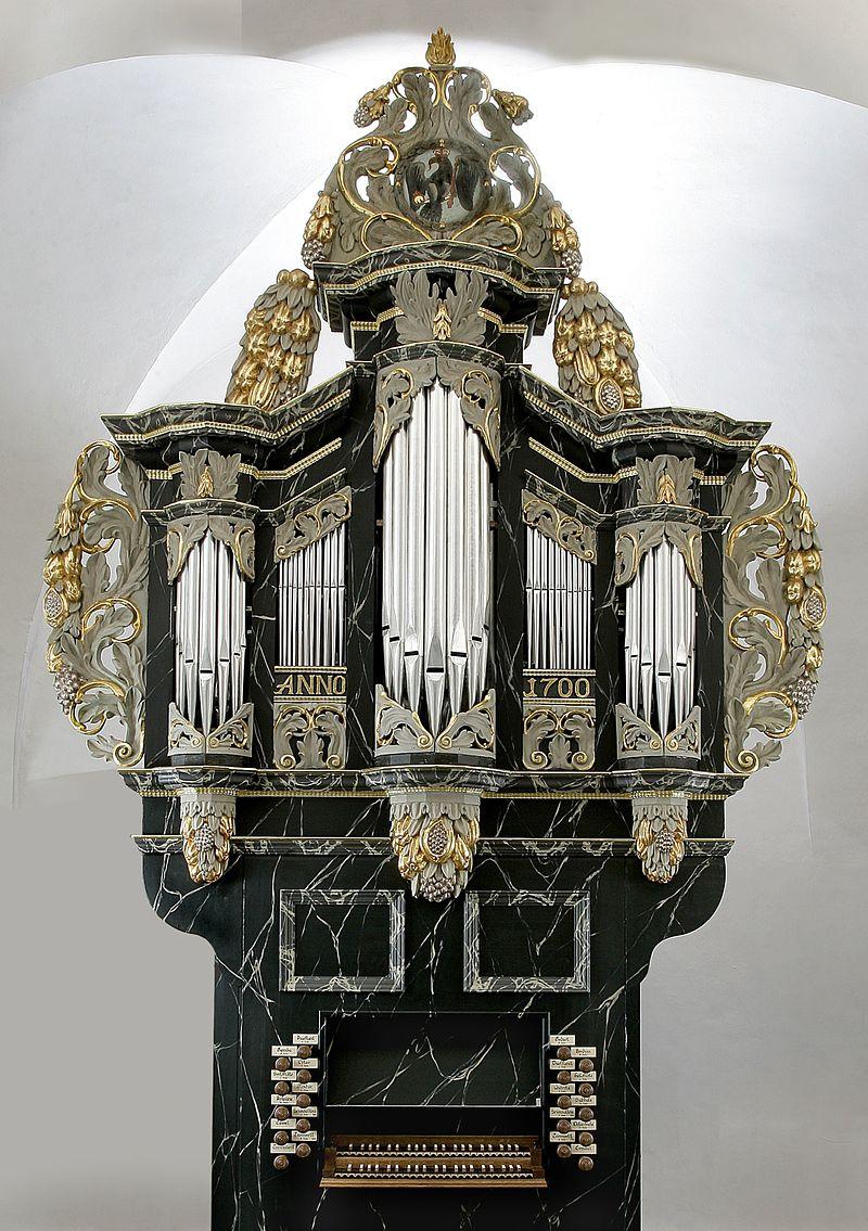 Orgel der Kirche