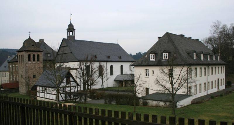 Ehem. Stiftskirche und Klostergebäude