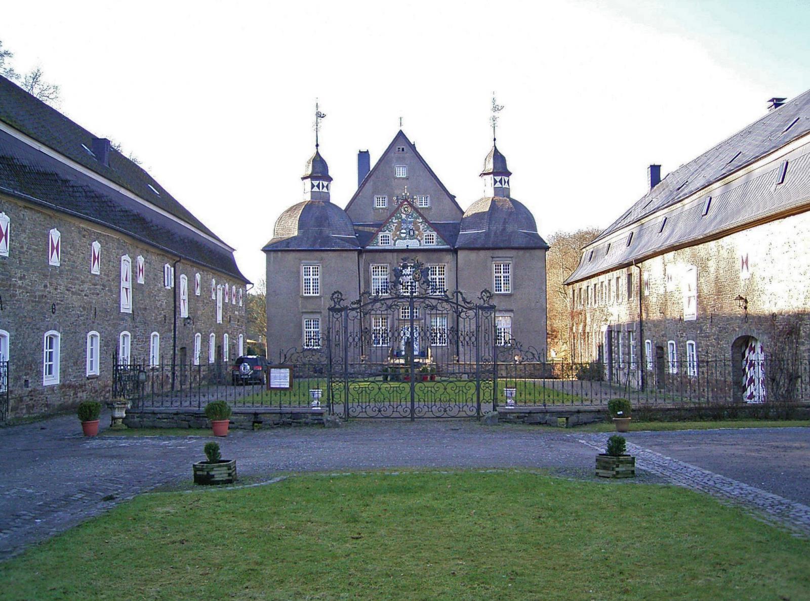 Herrenhaus und Wirtschaftsgebäude Schloss Neuenhof