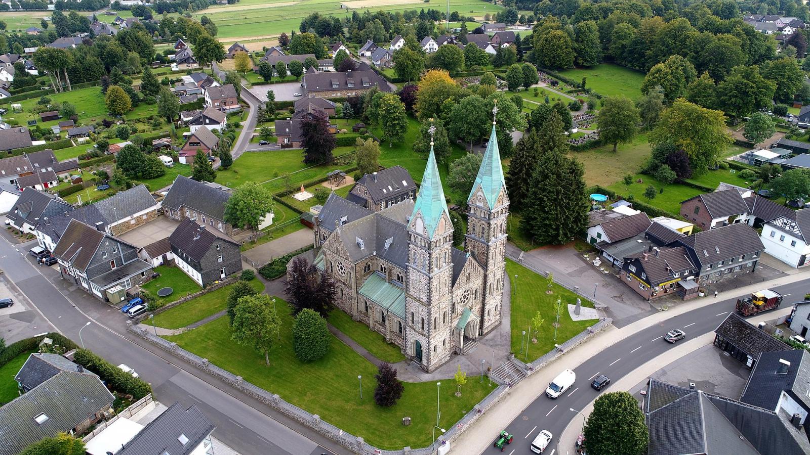 Luftbild St. Lambertuskirche