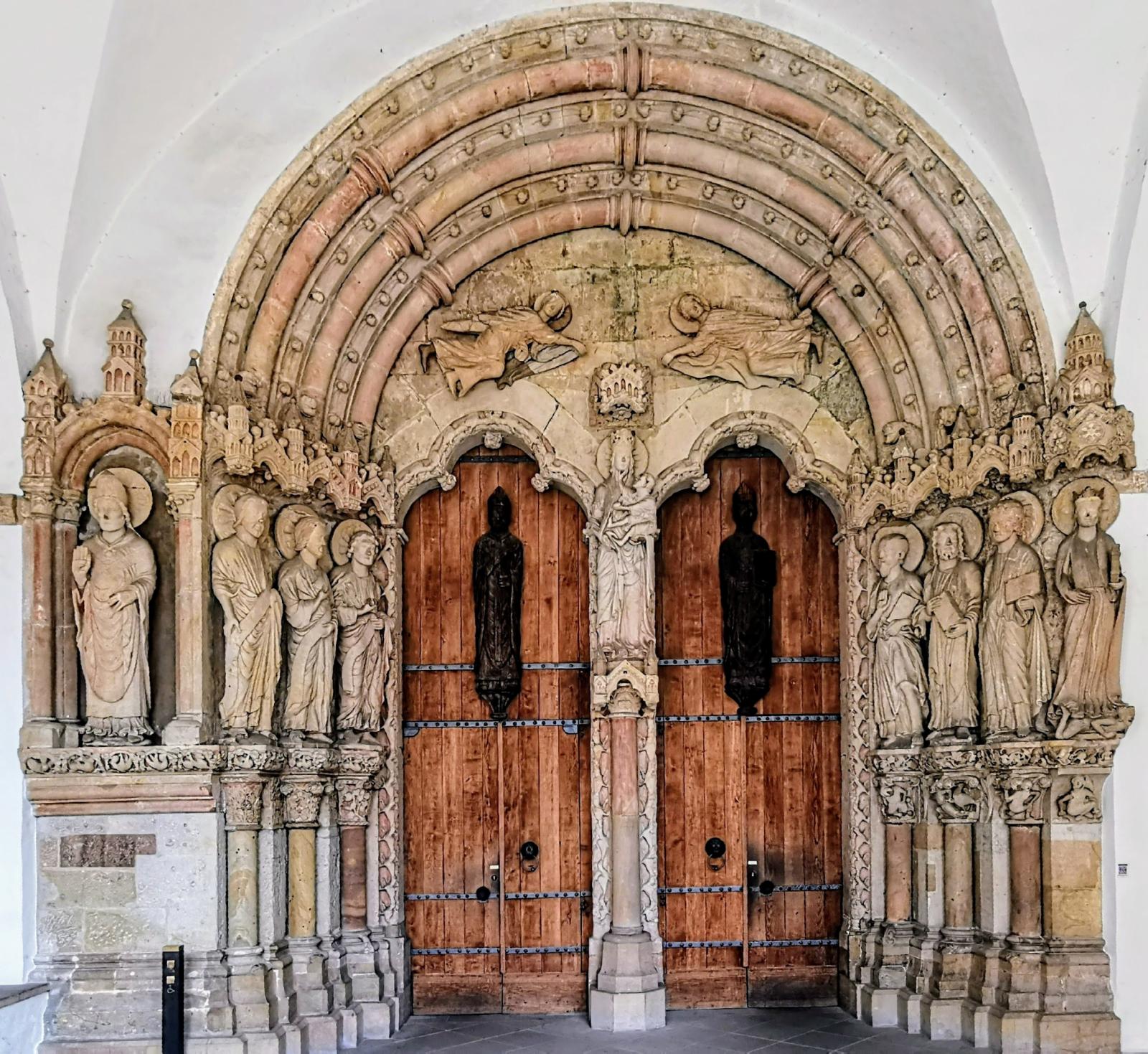 Paradiesportal Paderborner Dom
